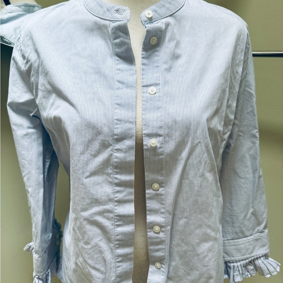 Banana Republic Blue & white striped ruffled cuff sleeves Women's blouse, size 6 - Picture 8 of 8
